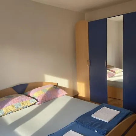 Natali Sabunike - By Ta Leut Agency Apartmán