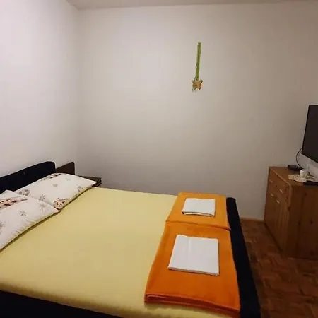 Natali Sabunike - By Ta Leut Agency Apartmán *
